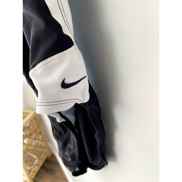 Nike Womens SZ 8 Black/White/Gray One Piece Swimsuit - Picture 7 of 8